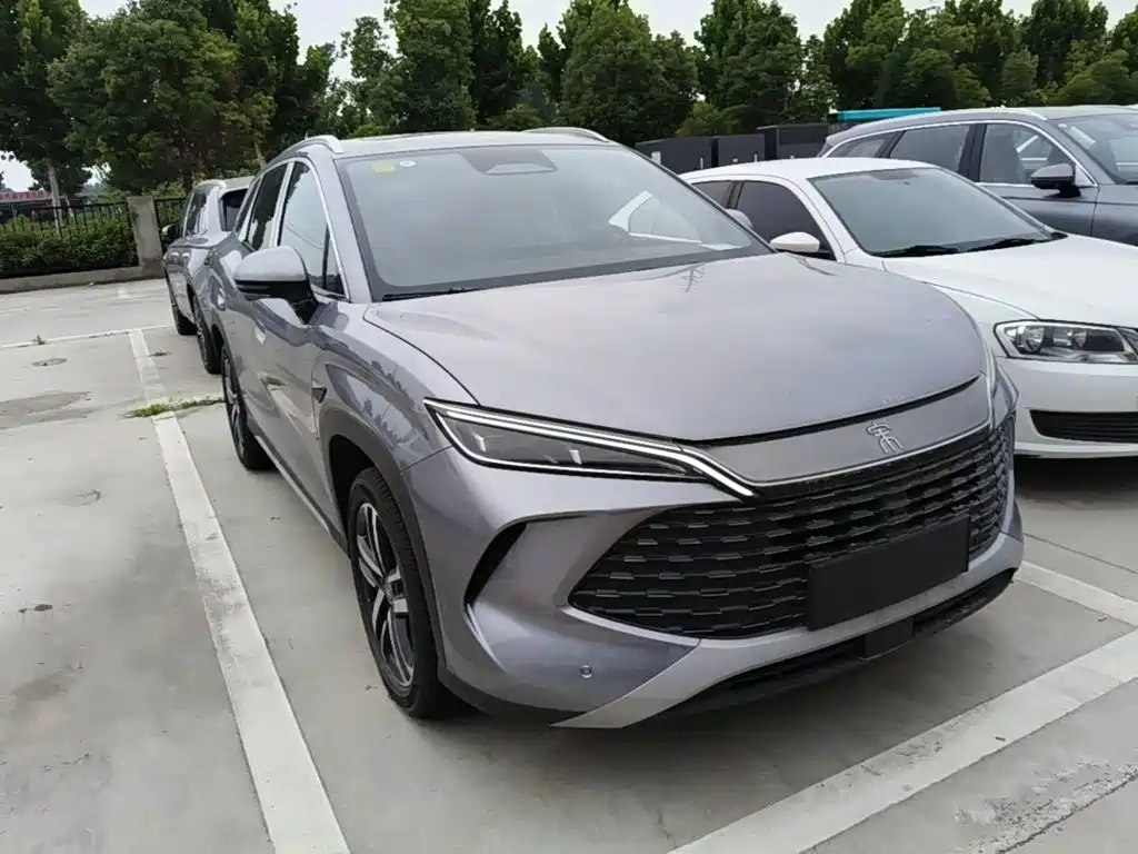 Song L DM-i 130 KM Transcend