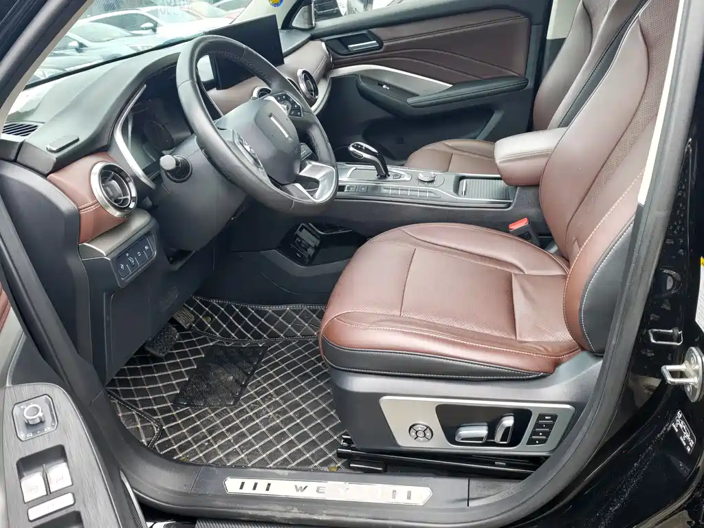 WEY VV6 2.0 T 2 WD Smart Joy +
