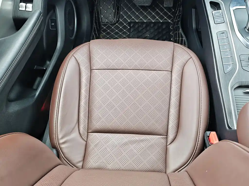 WEY VV6 2.0 T 2 WD Smart Joy +