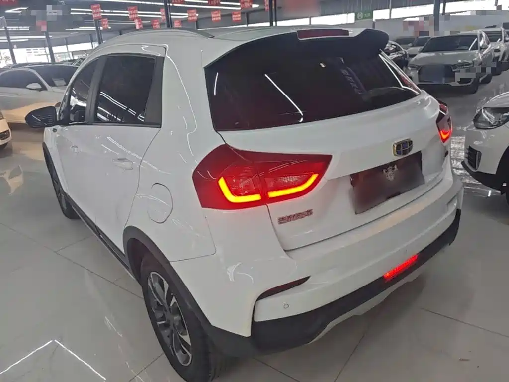 Vision X3 远景X3 2019款 升级版 1.5 L 手动精英型