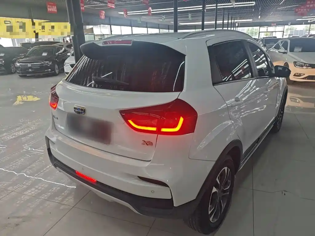Vision X3 远景X3 2019款 升级版 1.5 L 手动精英型