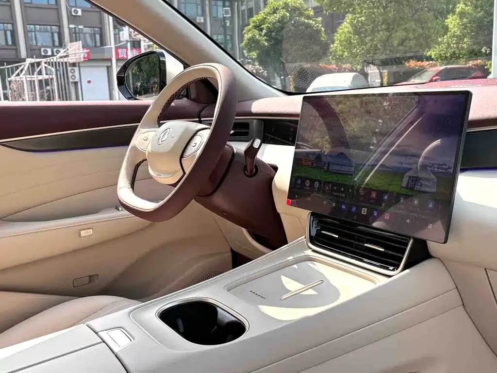 Dongfeng Fengshen L8 185 KM Dream