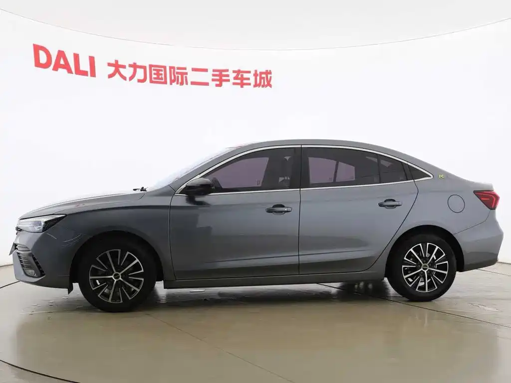 Roewe i5 Facelift 1.5 L CVT Diamond