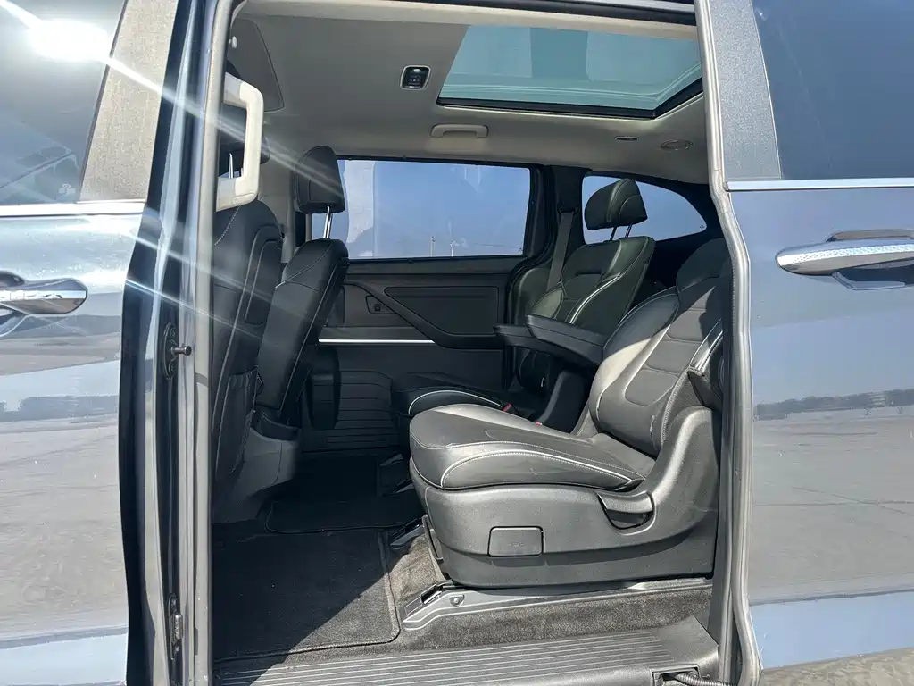 Custo 270 TGDi Distinguished LUX