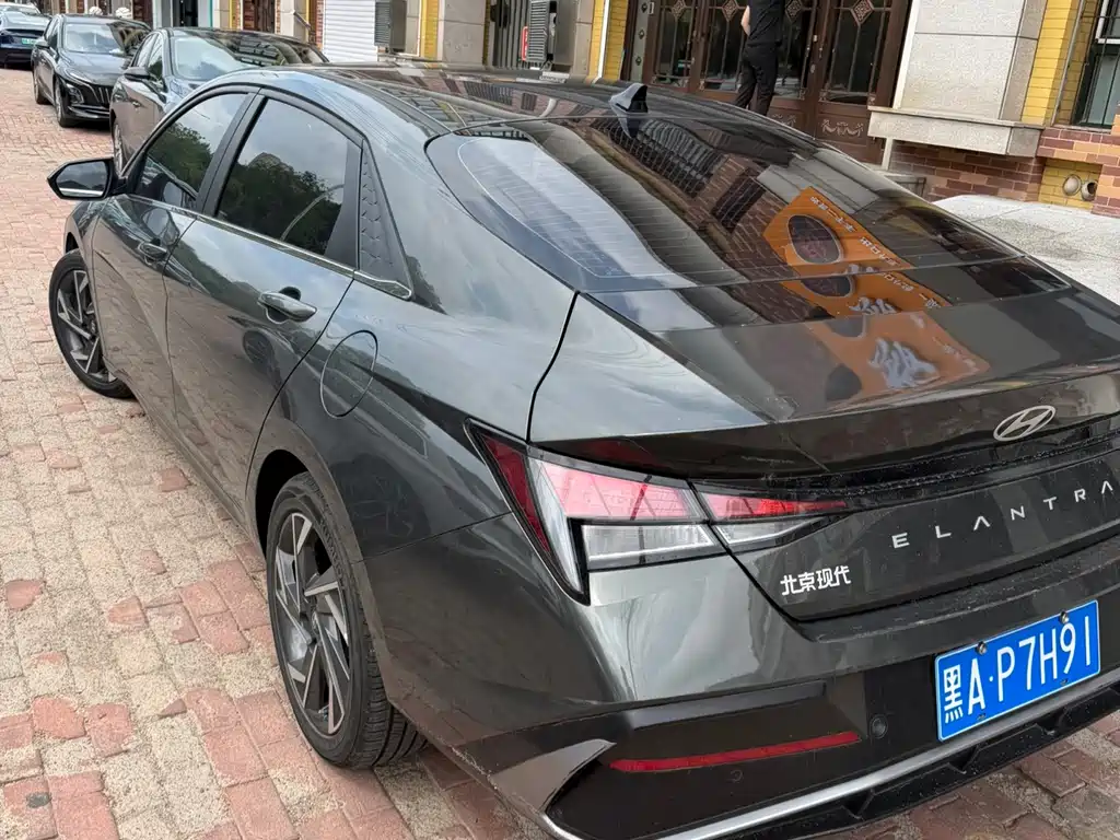 Elantra 1.5 L CVT GLX Elite