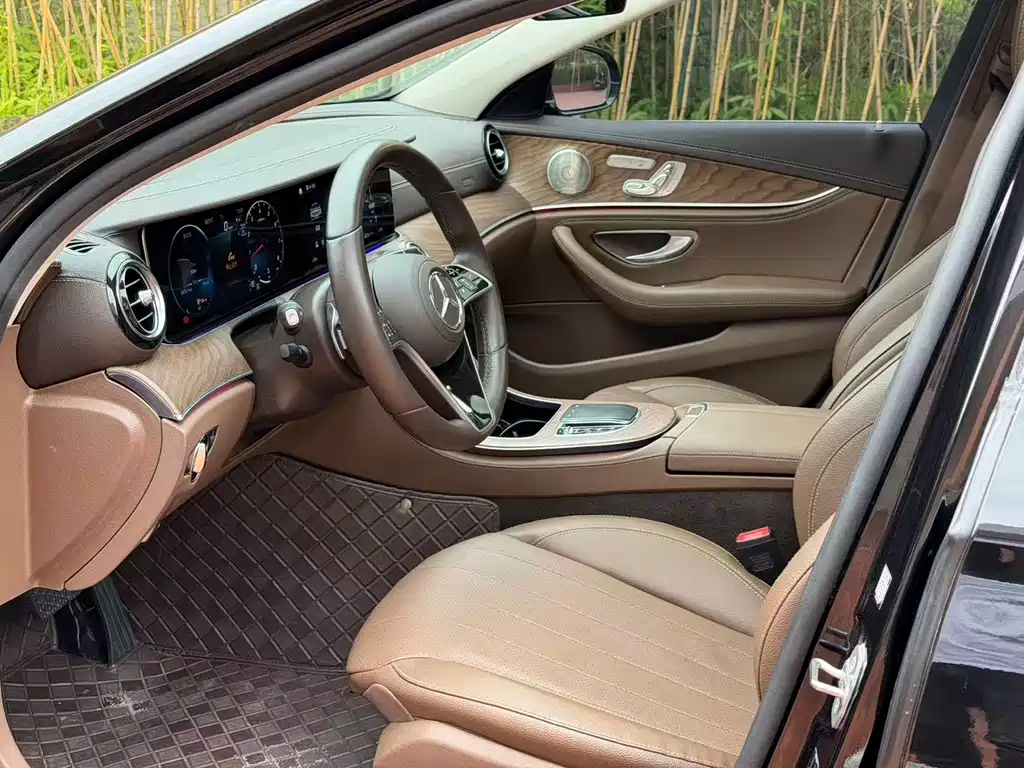 Mercedes-Benz E-Class Facelift E 300 L Luxury