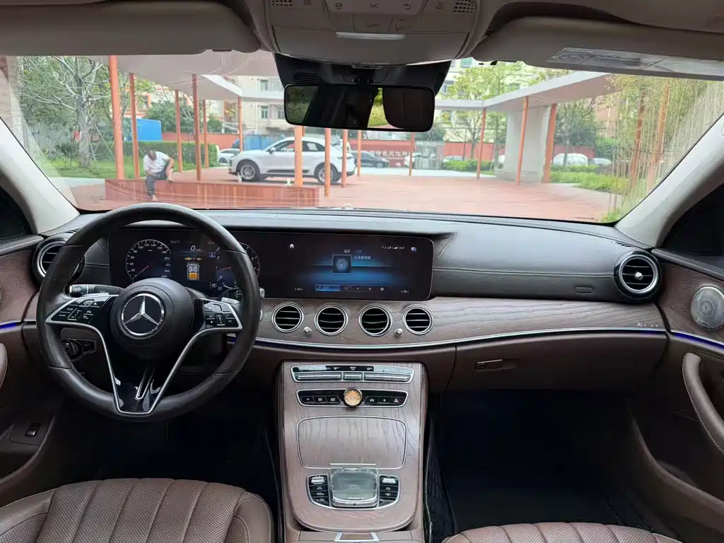 Mercedes-Benz E-Class Facelift E 300 L Luxury