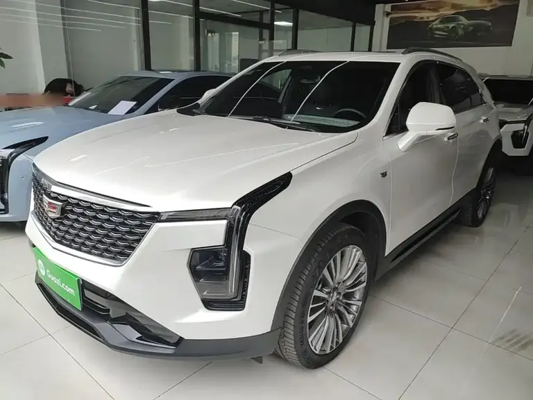 Cadillac XT4 凯迪拉克XT4 2024款 改款 28 T 两驱尊贵型