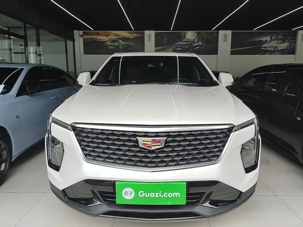 Cadillac XT4 凯迪拉克XT4 2024款 改款 28 T 两驱尊贵型