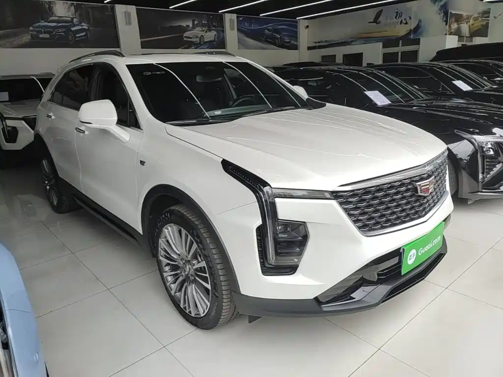 Cadillac XT4 凯迪拉克XT4 2024款 改款 28 T 两驱尊贵型