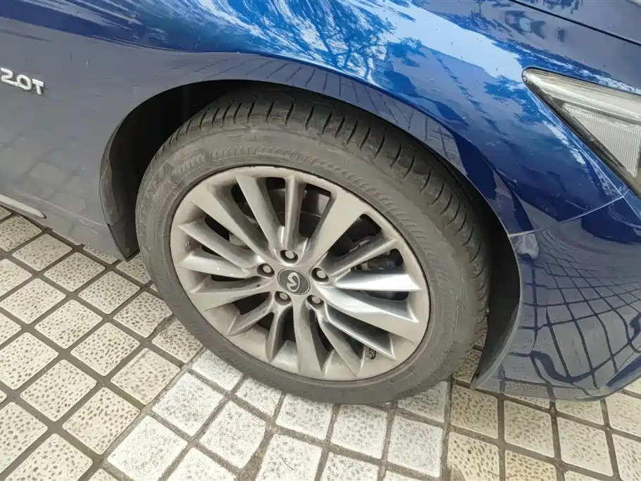 Infiniti Q50 L 2.0 T Progressive Enjoyment CN-VI