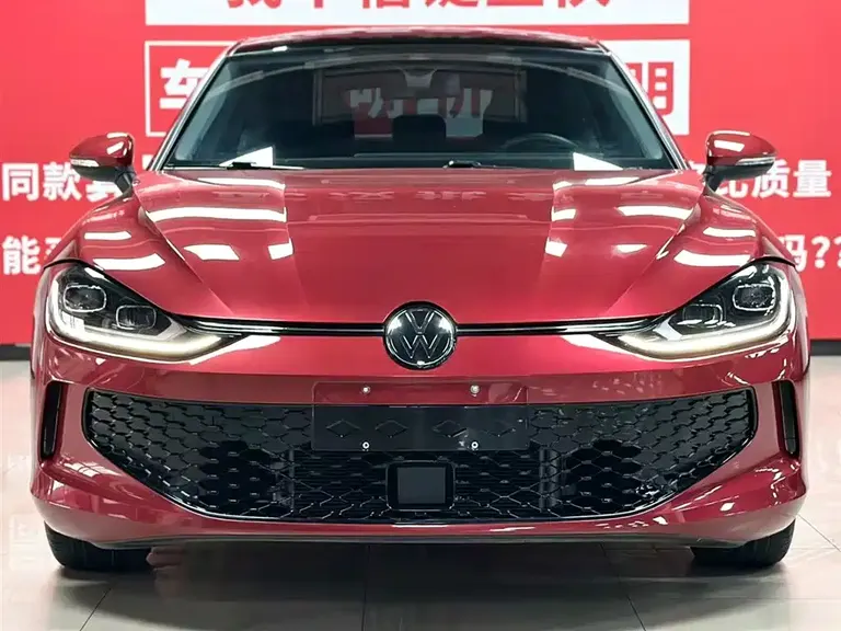 Volkswagen Lamando Lamando L 280 TSI DSG Dazzle Hot