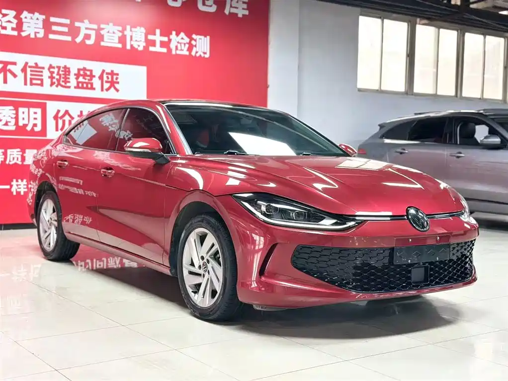 Lamando Lamando L 280 TSI DSG Dazzle Hot