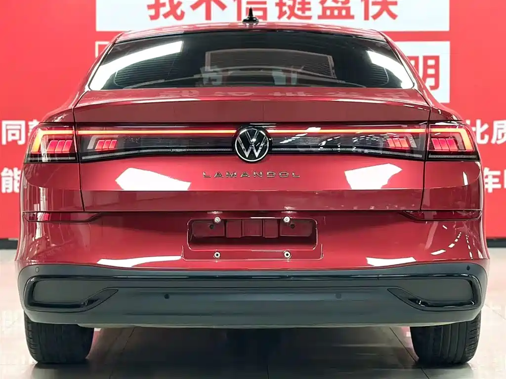 Lamando Lamando L 280 TSI DSG Dazzle Hot