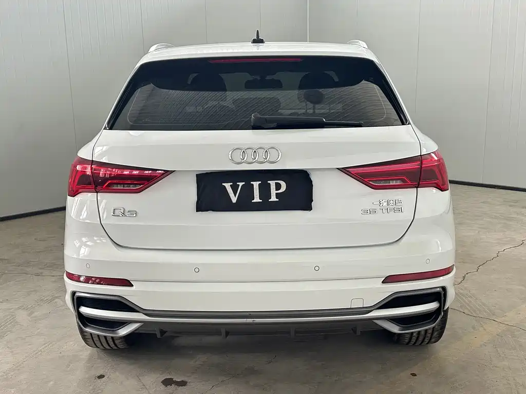 Audi Q3 35 TFSI Fashion Dynamic (1.4 T)