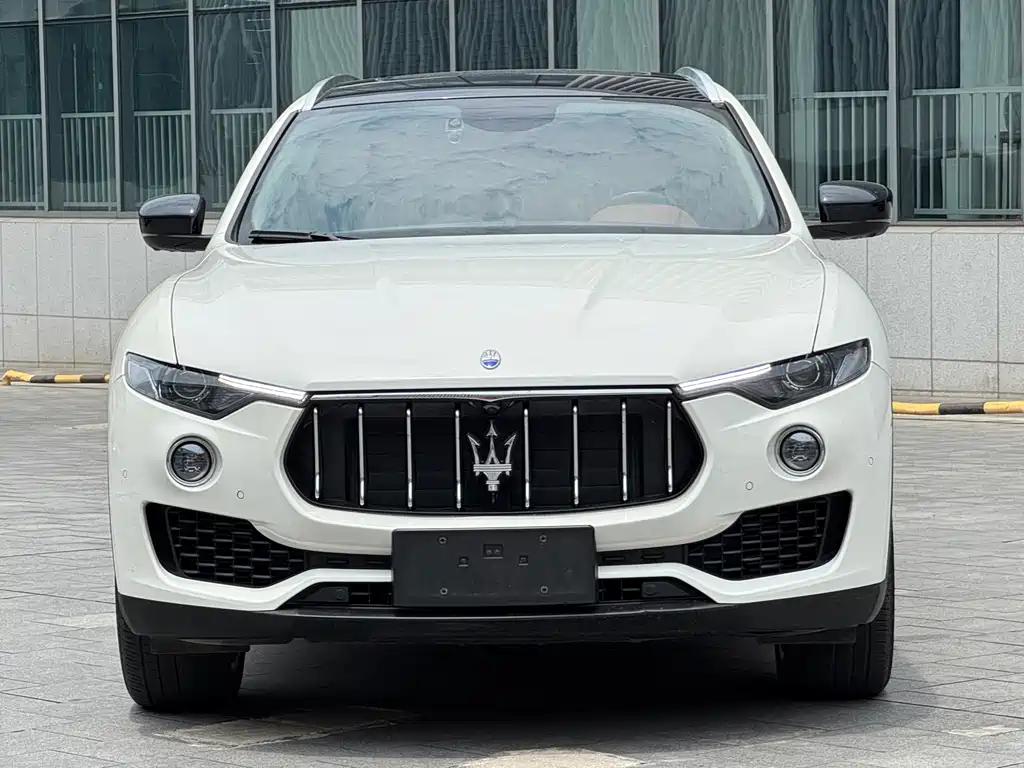 Levante 3.0 T Standard