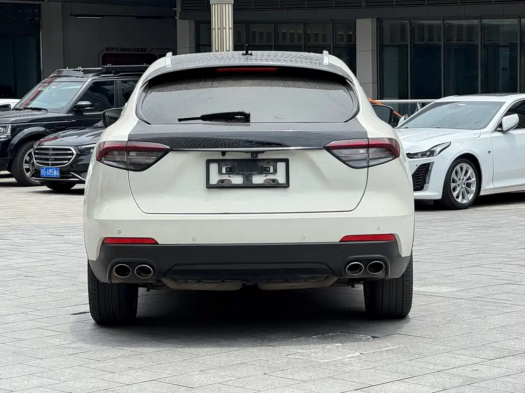 Levante 3.0 T Standard