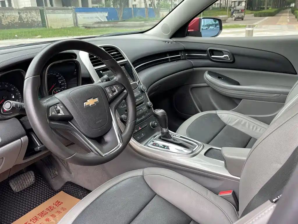 Malibu 2.0 L Auto Luxury