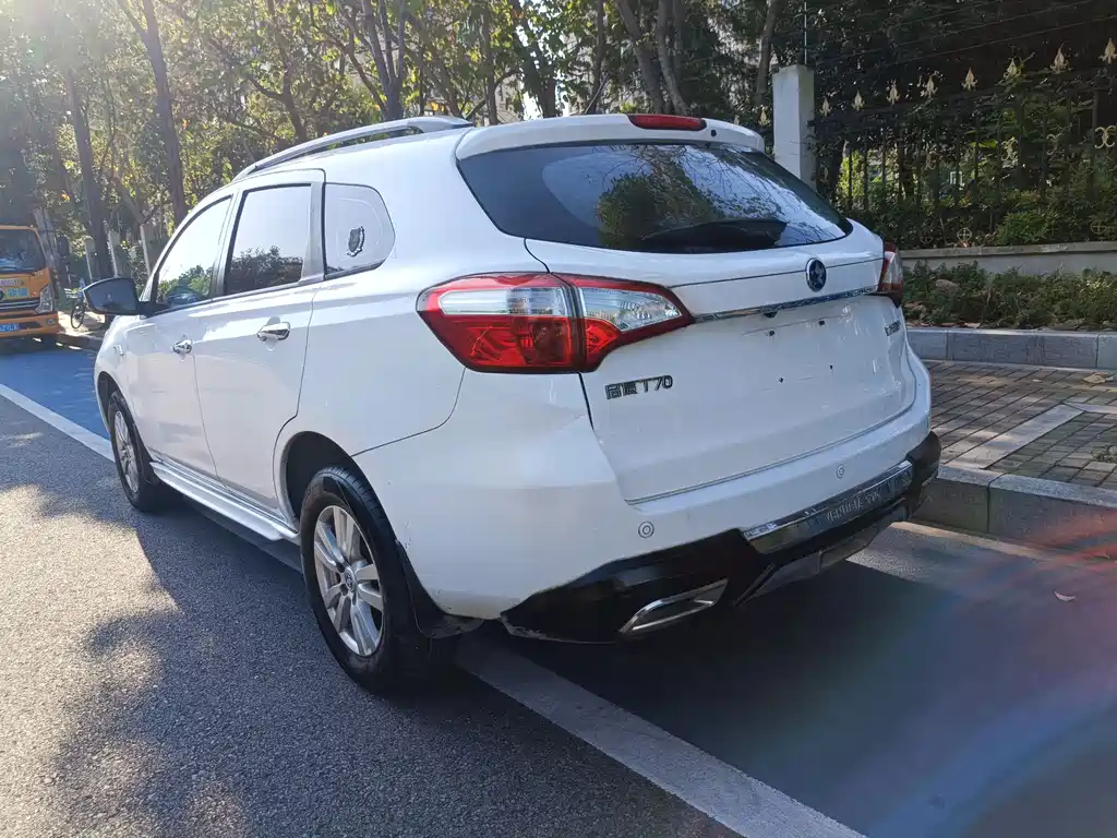 Venucia T70 2.0 L Manual Wise Fun
