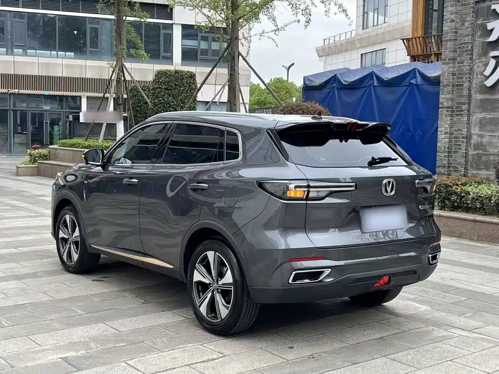 Changan CS55 PLUS 2 nd Gen 1.5 T DCT Distinguished