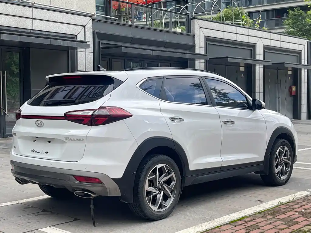 Tucson 280 TGDi 2 WD GLS Fashion CN-VI
