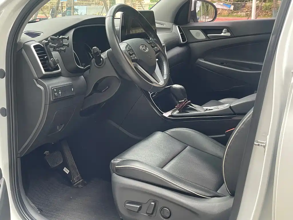 Tucson 280 TGDi 2 WD GLS Fashion CN-VI