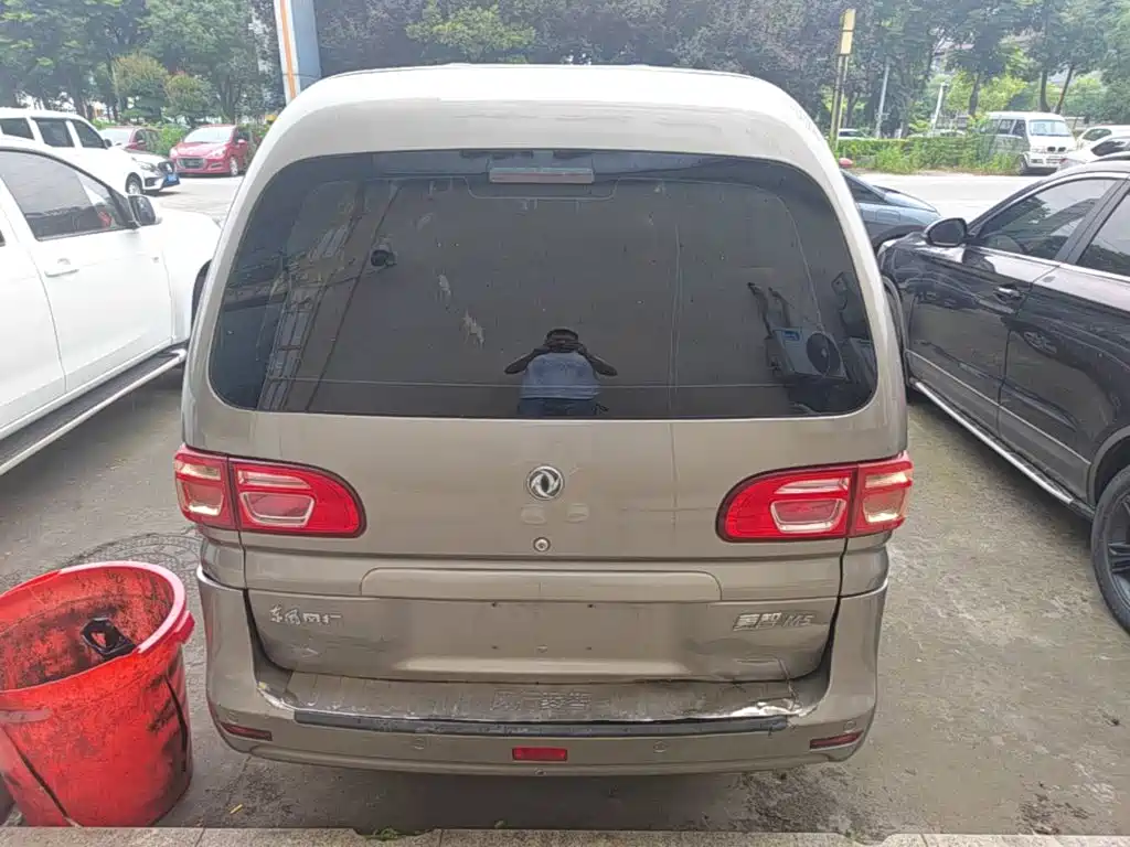 Lingzhi 菱智 2019款 M5 1.6 L 特供版 7座