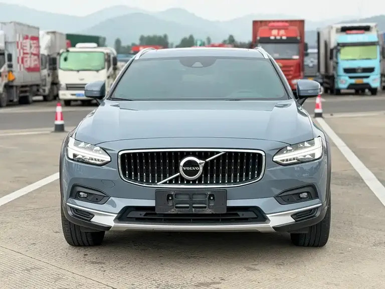 Volvo V90 Cross Country B5 AWD Smart Vision