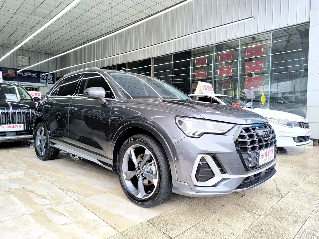 Audi Q3 35 TFSI Progressive Dynamic (1.5 T)