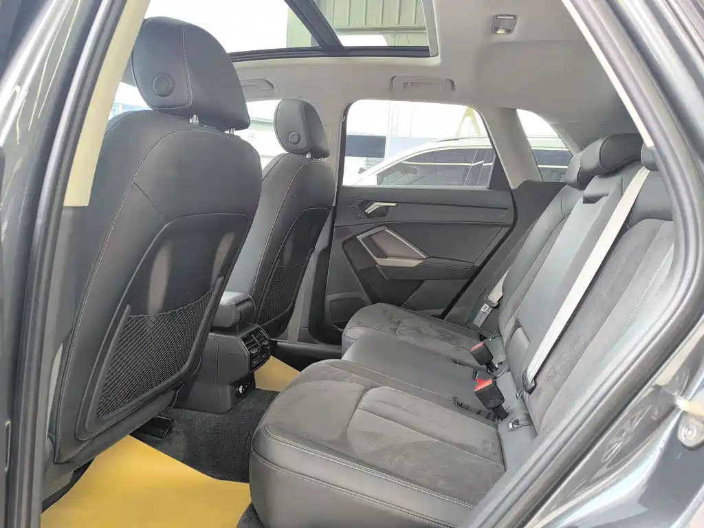 Audi Q3 35 TFSI Progressive Dynamic (1.5 T)