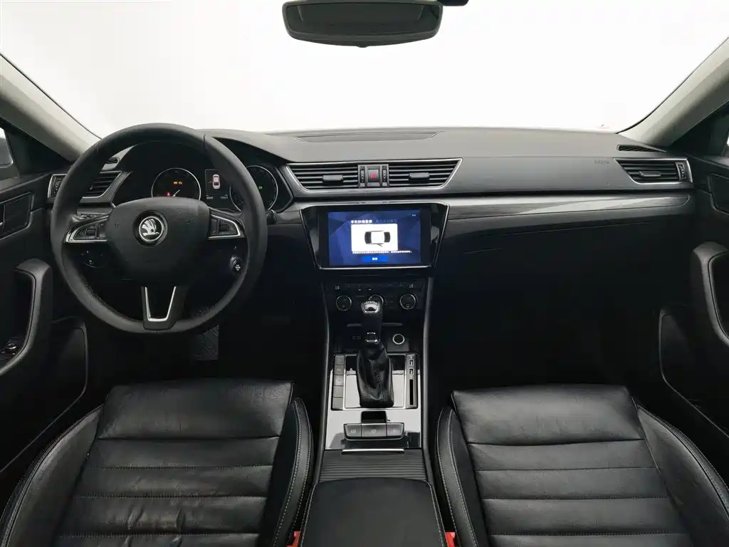 Superb TSI330 DSG Smart Travel