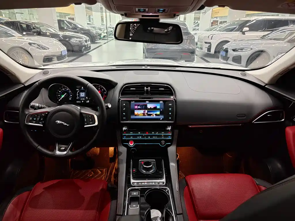Jaguar F-PACE 3.0 SC 4 WD R-Sport Sport