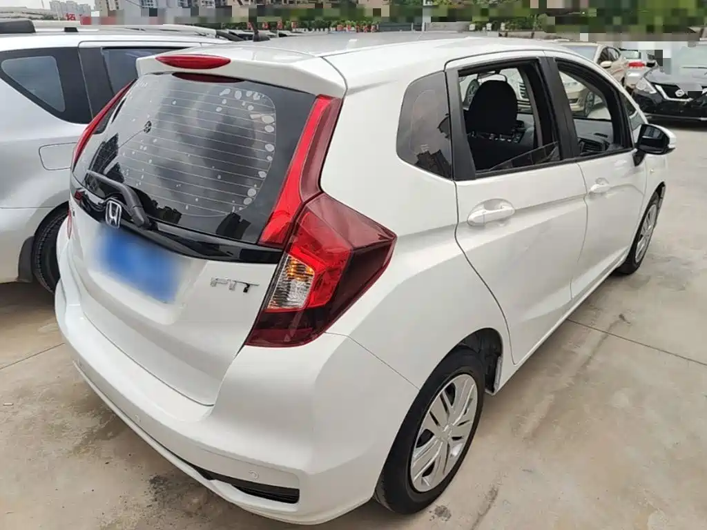 Fit 1.5 L CVT Comfort