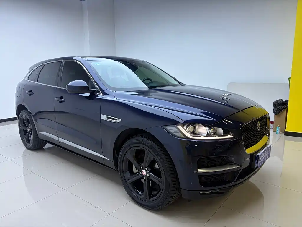 Jaguar F-PACE 2.0 T 2 WD Urban Premium