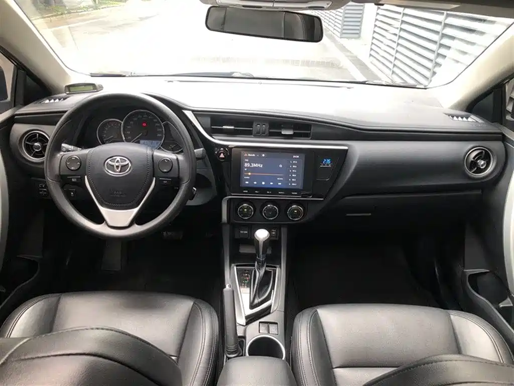 Levin Facelift 185 T CVT Elite CN-V
