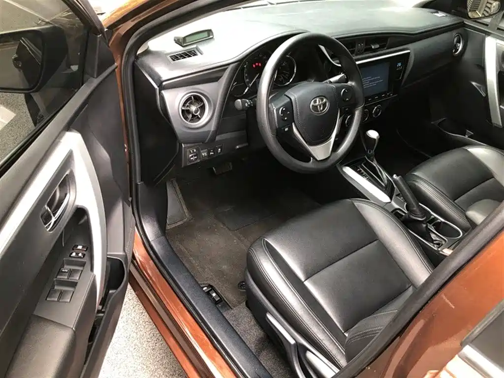 Levin Facelift 185 T CVT Elite CN-V