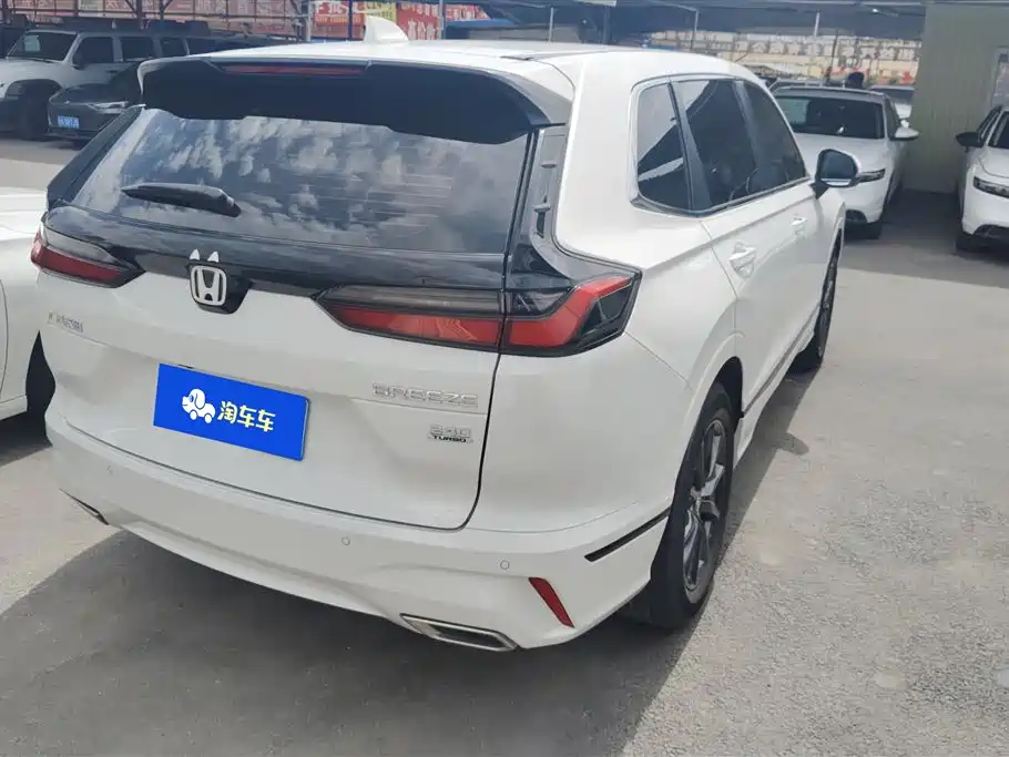 Breeze 240 TURBO 2 WD Honor Shine 5-seat
