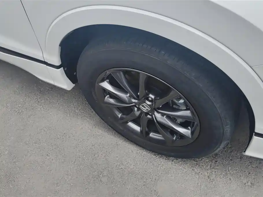 Breeze 240 TURBO 2 WD Honor Shine 5-seat