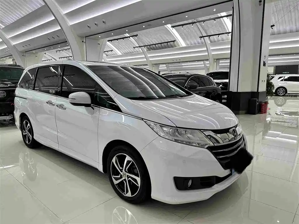 Odyssey 2.4 L Luxury