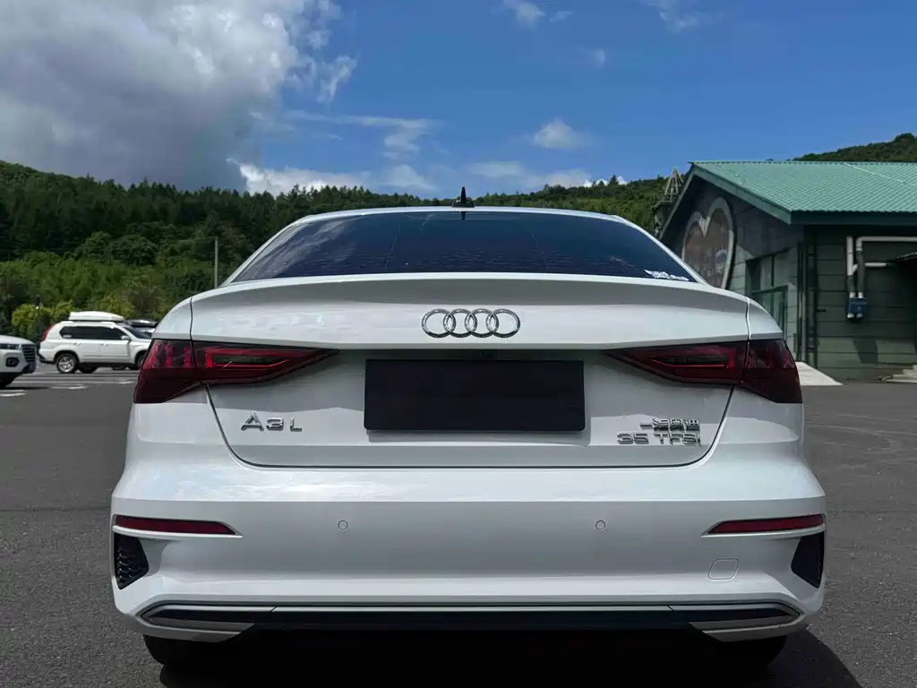 Audi A3 奥迪A3 2023款 A3 L Limousine 35 TFSI 豪华致雅型