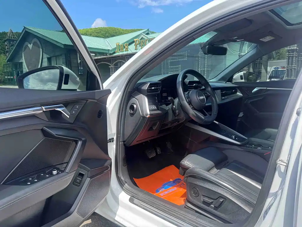 Audi A3 奥迪A3 2023款 A3 L Limousine 35 TFSI 豪华致雅型