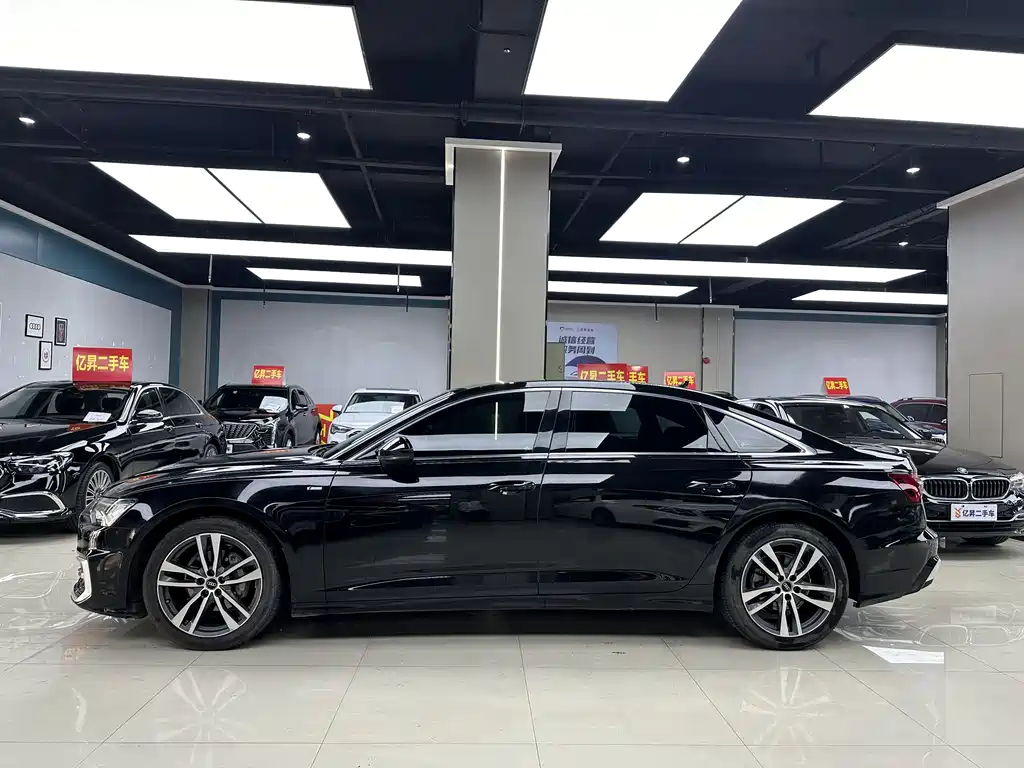 Audi A6 L Facelift 40 TFSI Luxury Dynamic