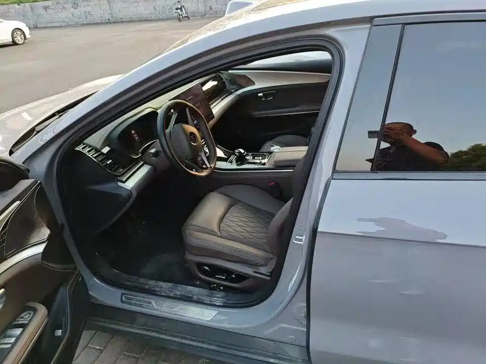 Han DM-i Smart Drive 125 KM Honored