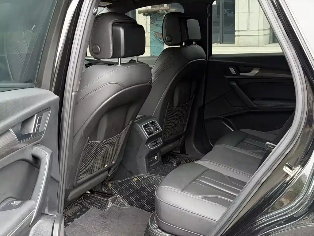 Audi Q5 L 40 TFSI Luxury Dynamic