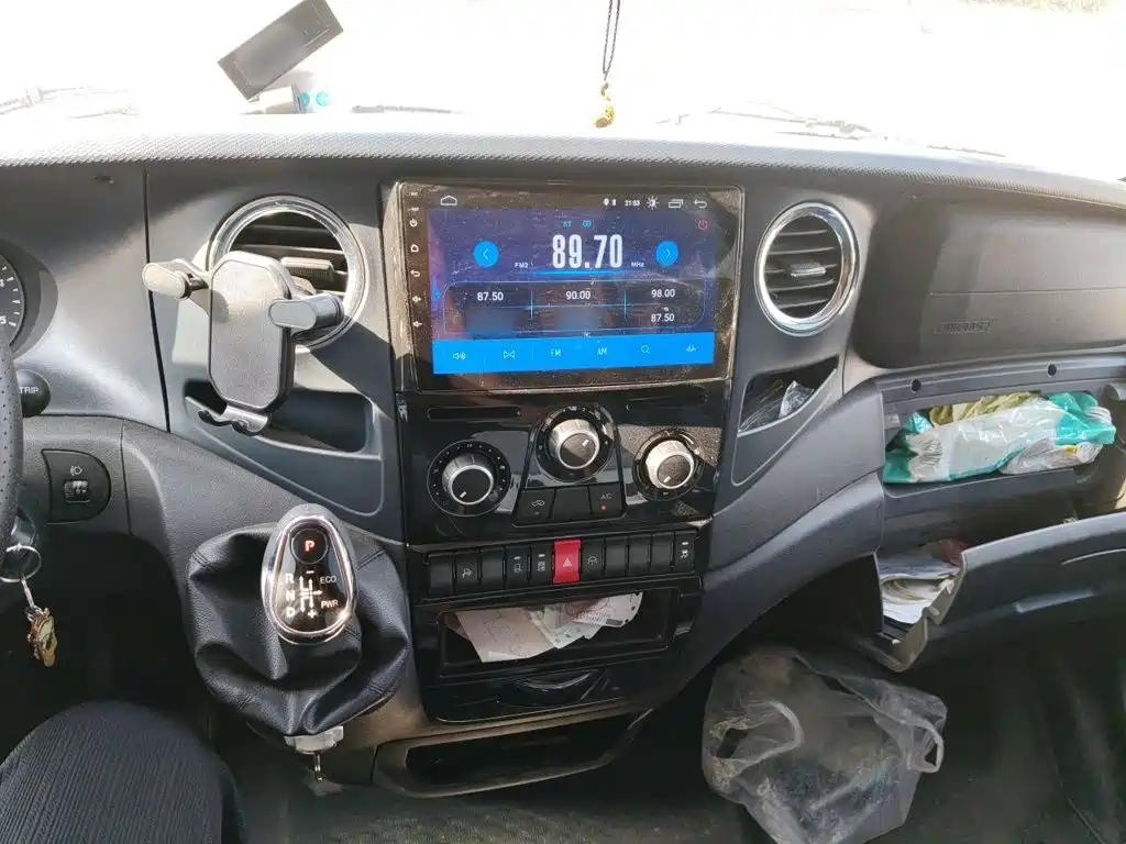 IVECO Daily 依维柯欧胜 2021款 3.0 T 自动超瑞短轴高顶侧拉门F1 C