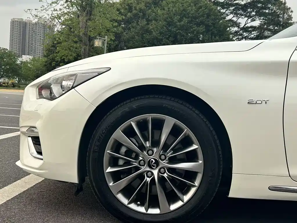 Infiniti Q50 L 2.0 T Progressive Enjoyment CN-VI