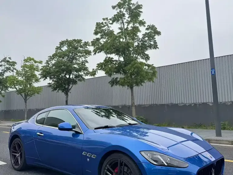 Maserati GranTurismo 4.2 L Standard