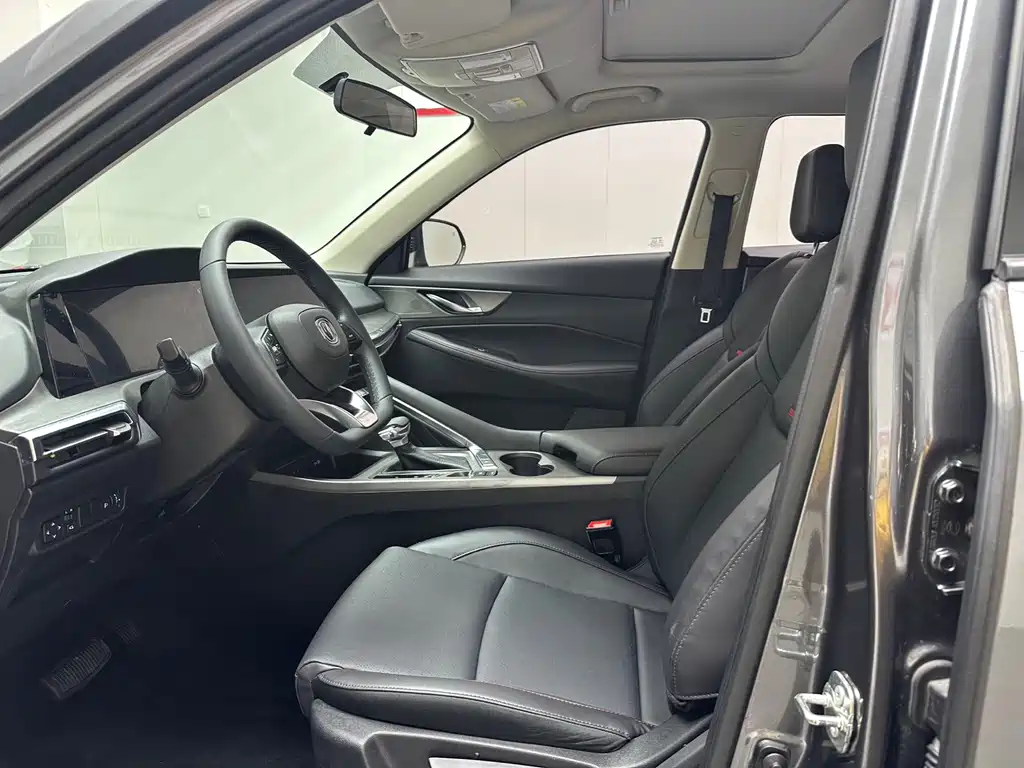 Changan CS35 PLUS Blue Whale NE 1.4 T DCT Luxury