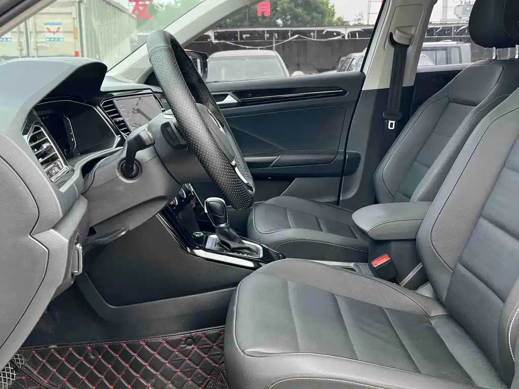 T-ROC 280 TSI DSG 2 WD Comfort Enjoyment Connected