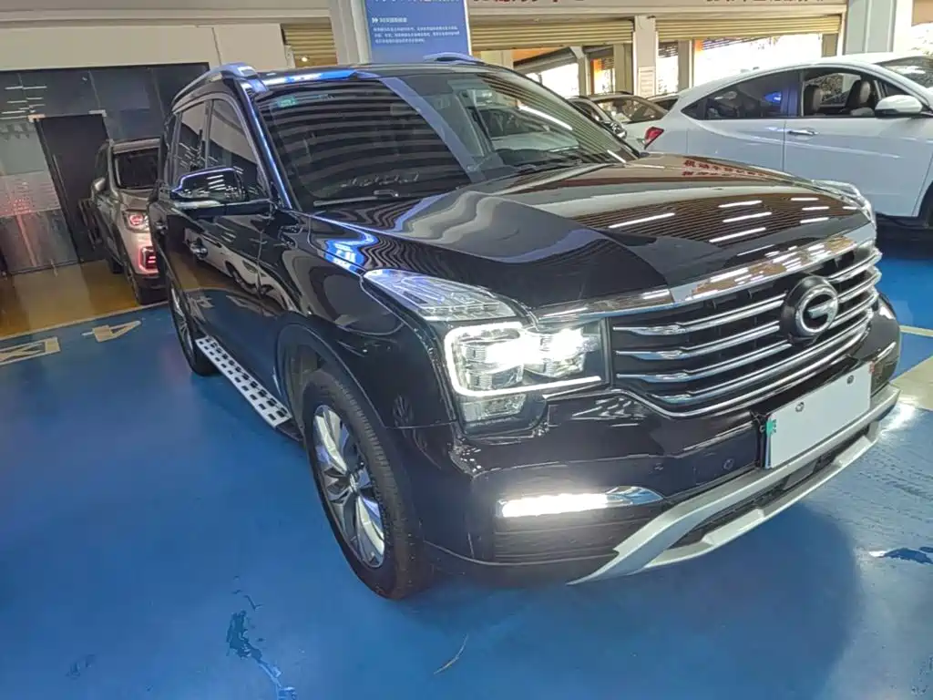 GAC Trumpchi GS8 320 T 2 WD Luxury Connected (7-seat)